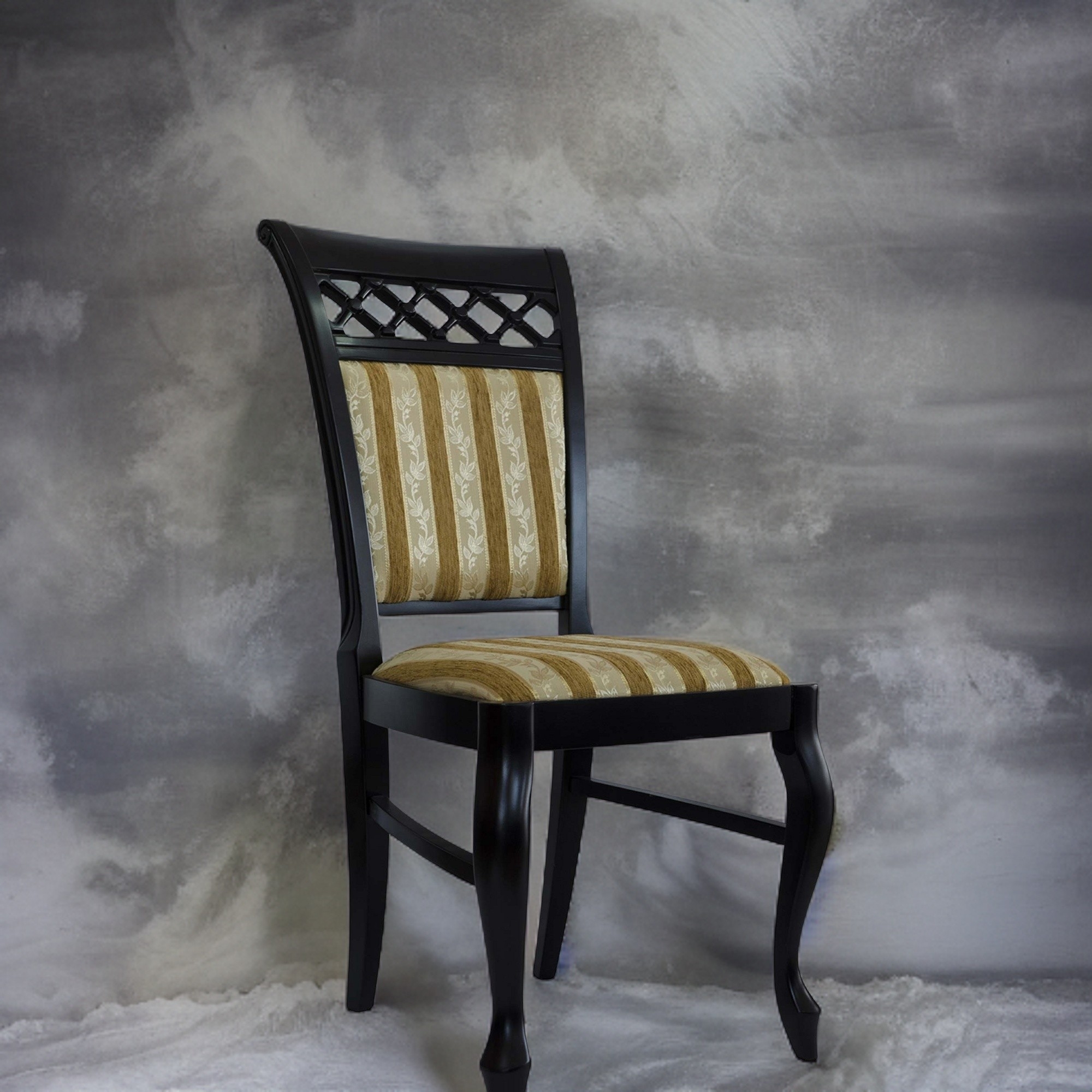 Luksusowe Krzesło K76 Neapol z Czarnymi Nogami - obrazek 2