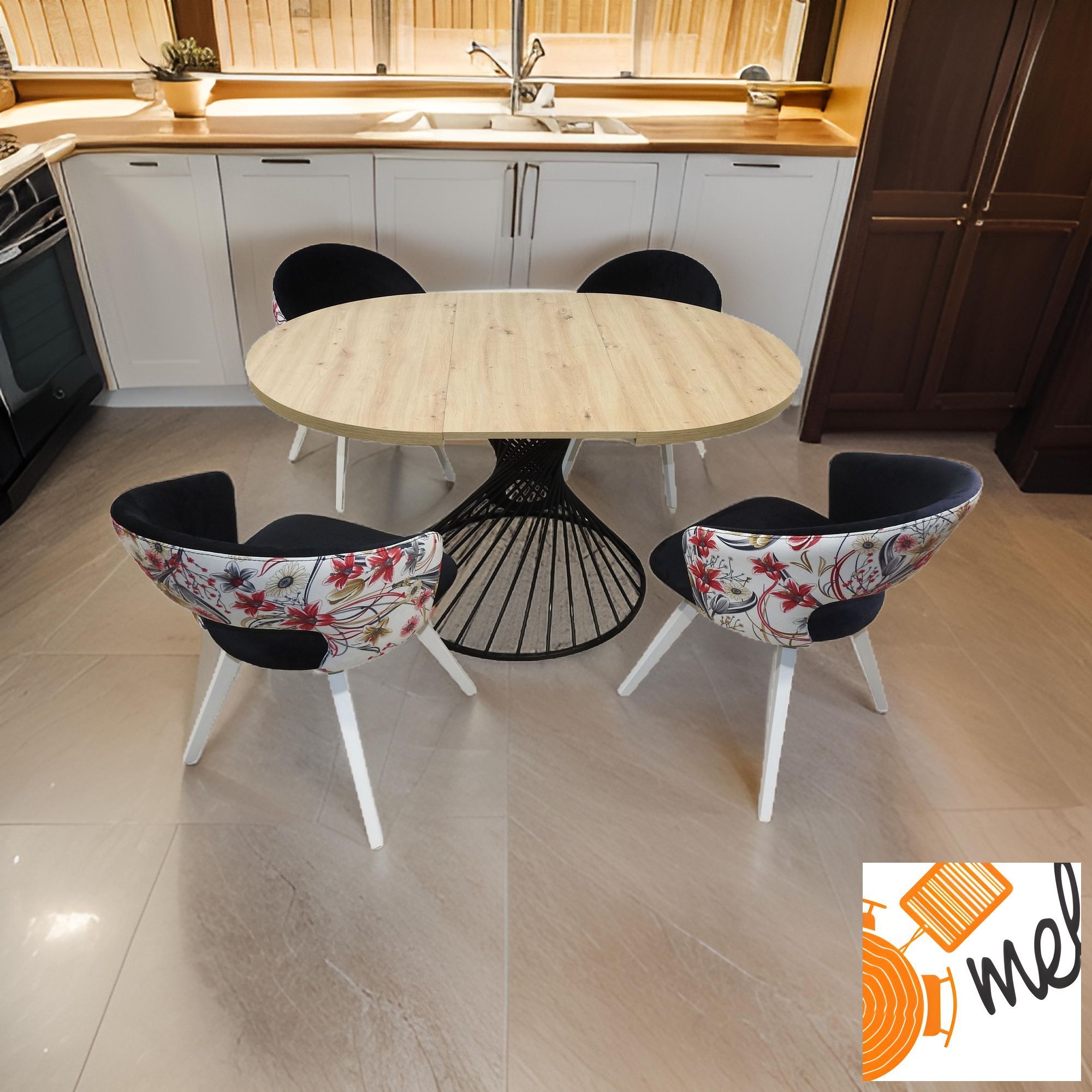 Okrągły Stół i Czarno-Białe Krzesła w Stylu Boho