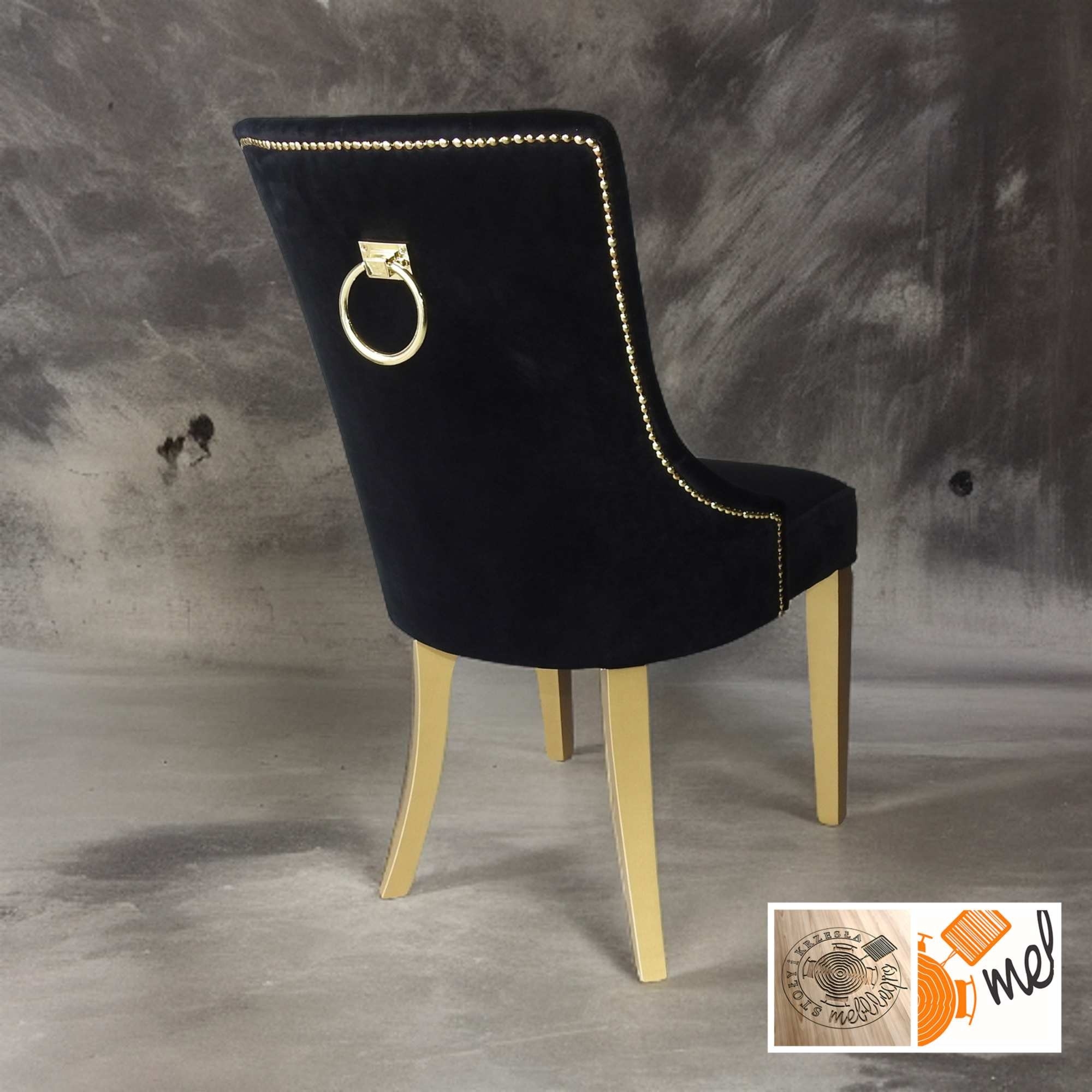 Krzesło K107 Chesterfield Złote Nogi z Kołatką - obrazek 2