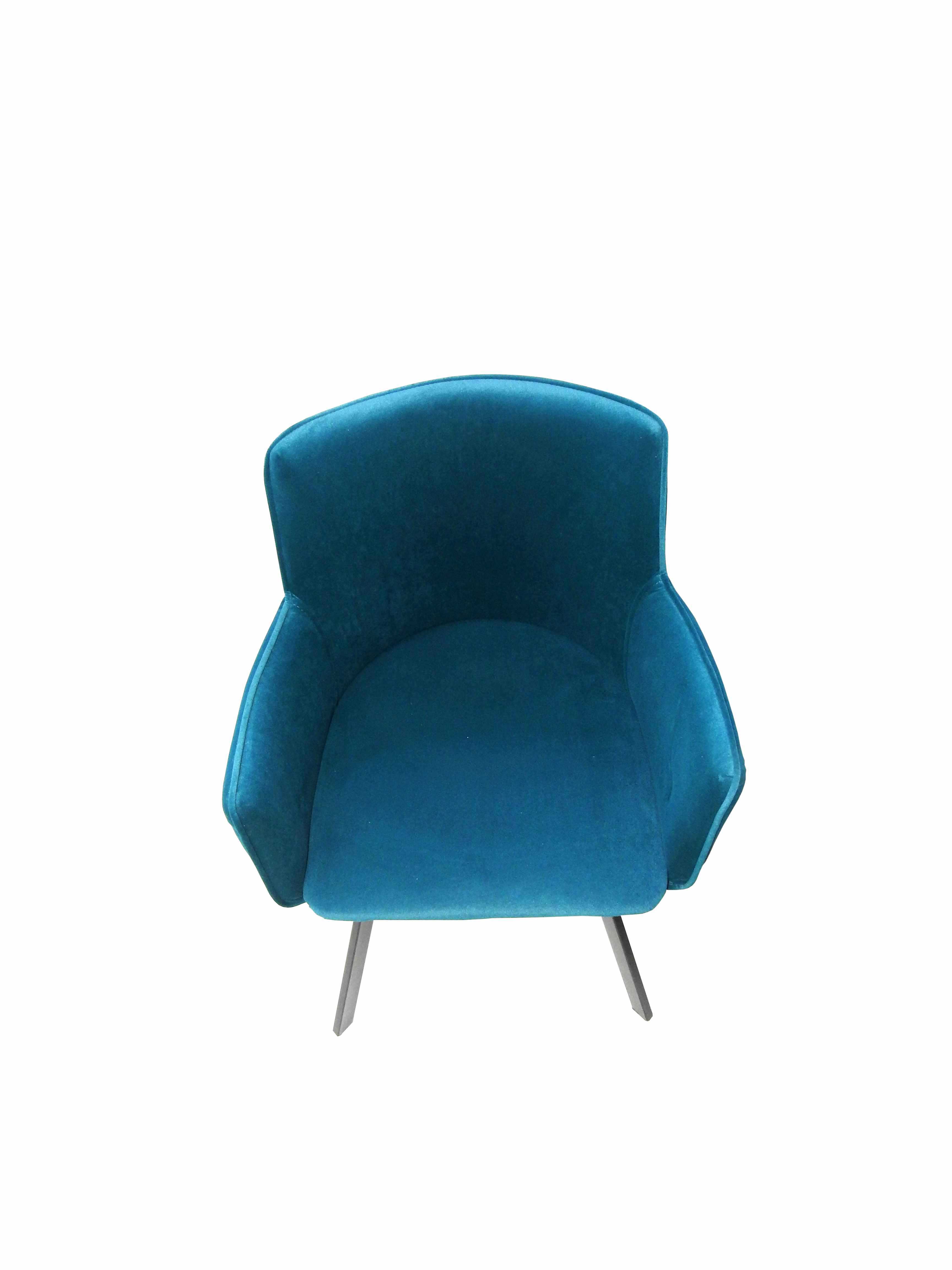 Krzesło fotelowe tapicerowane z podłokietnikami